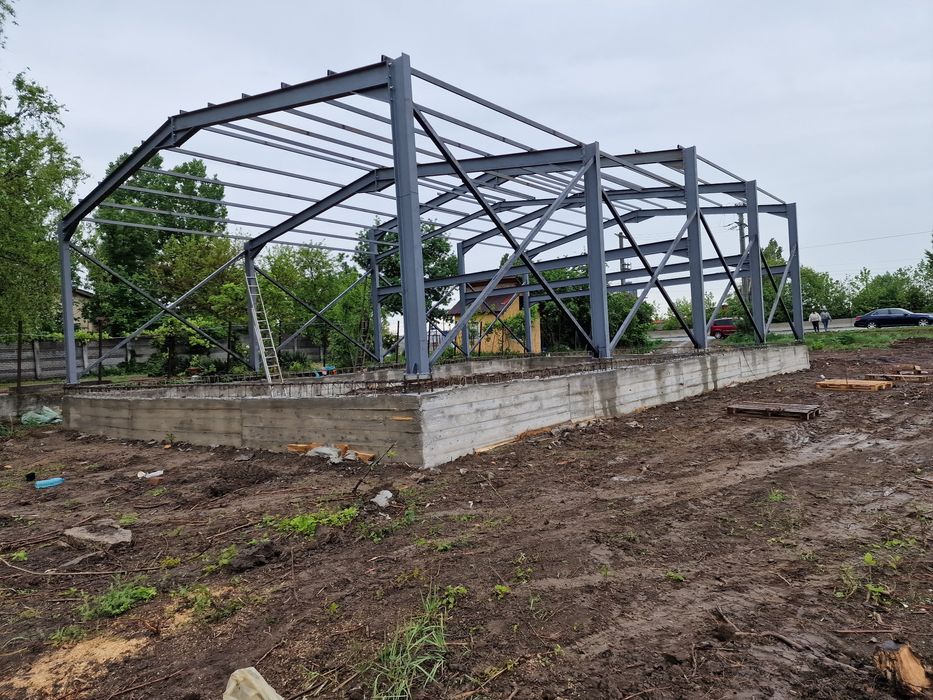 Vand hale metalice pe baza de comanda 
Acestea sunt pe diferite dimens