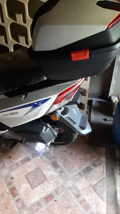 Продам скутер новый