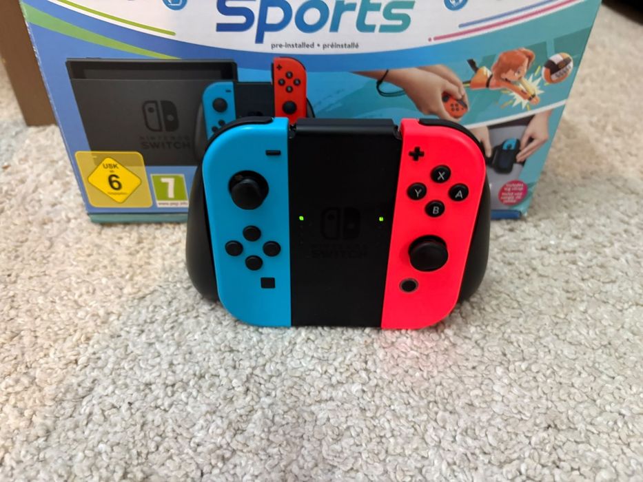 Nintendo Switch (Consolă + Joc Nintendo Switch Sports) - Pachet Complet