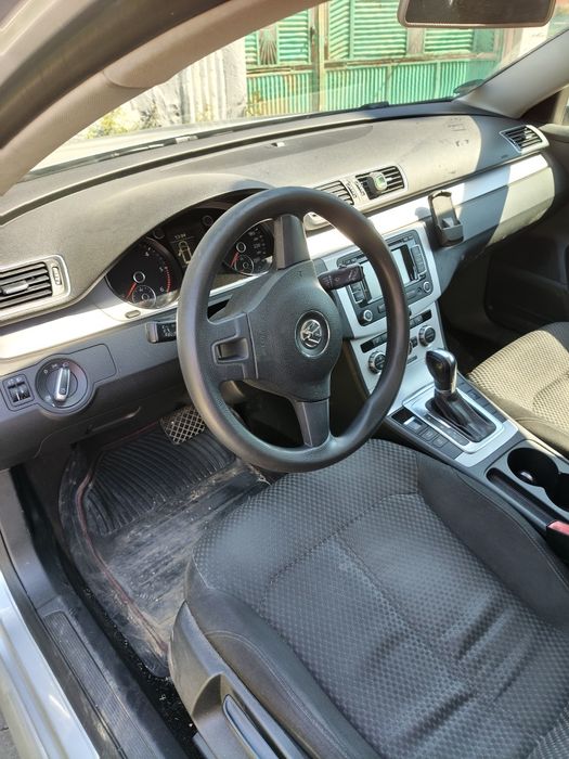 Passat automat de vânzare 300 de mi km