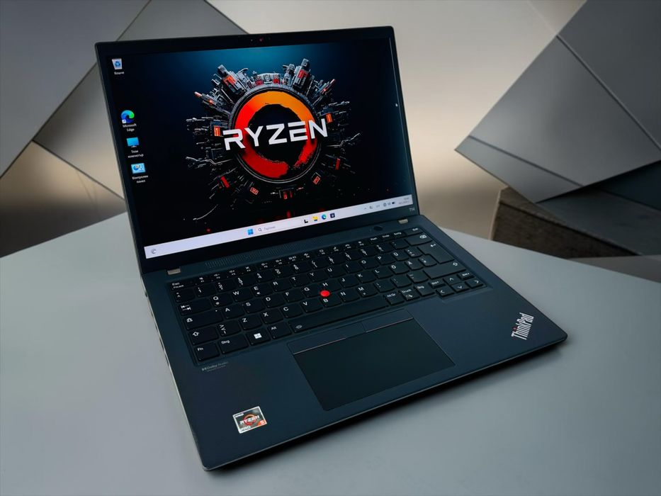 Лаптоп Lenovo ThinkPad T14 Gen 3 14" WUXGA AMD Ryzen™ 5 PRO 6650U 16RAM 512SSD AMD Radeon 660M 2.90GHZ Гаранция!