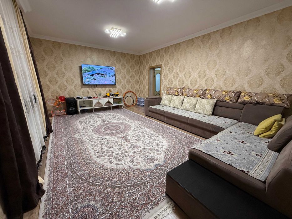 Дом в г.Шымкент, мкр.Акжайык.