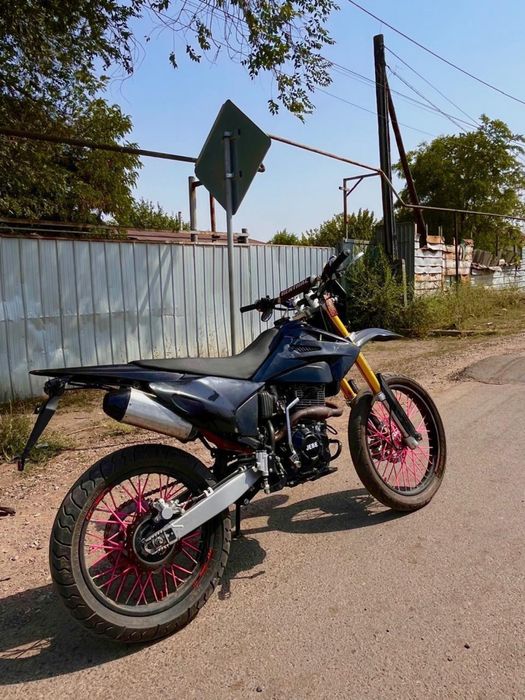 Мотоцикл 250 куб