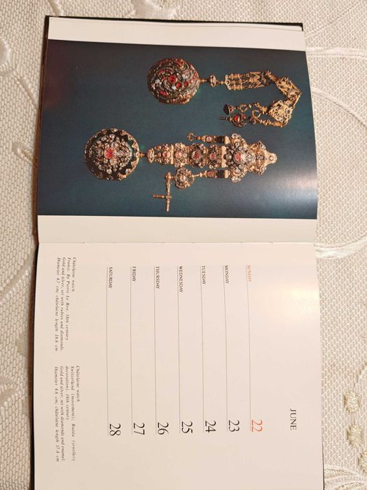 Руска Книга Календар Съкровища  на Ермитажа 1984 г.- Английски Език.