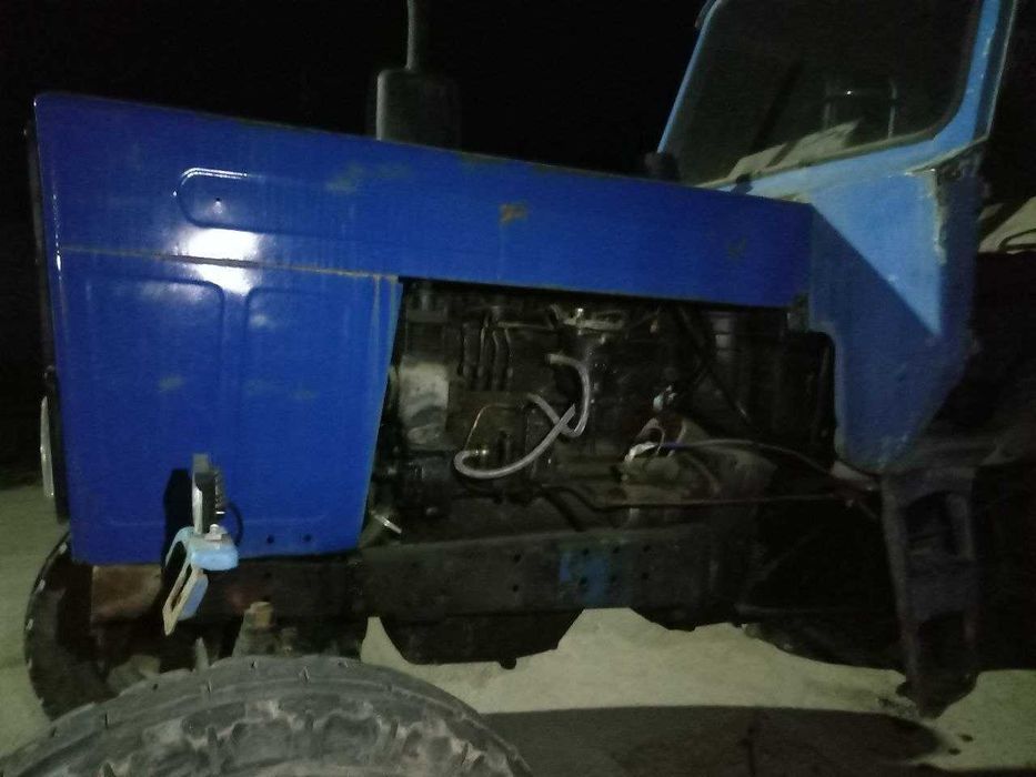 traktor sotiladi