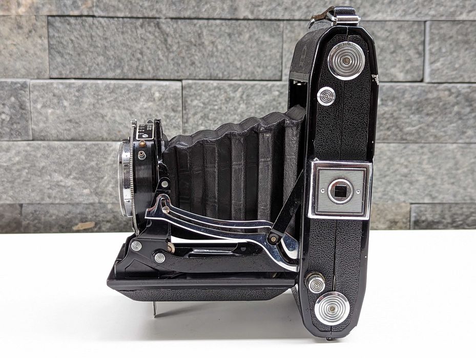 Camera foto de colectie ZEISS Ikon Nettar 515/2, folding, burduf