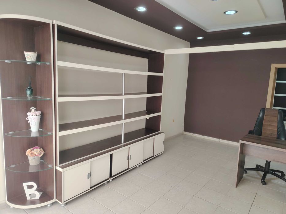 Отдава се помещение под наем