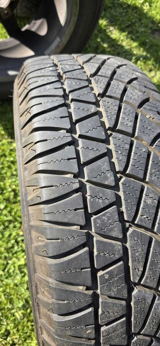 Noi - 1500 lei Oferta 4 Anvelope Michelin Cross 235/60/16. 104H