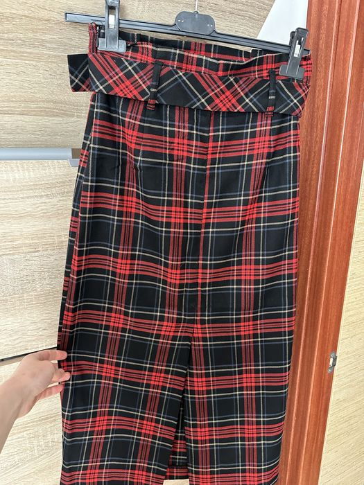 Fusta cu talie inalta Zara