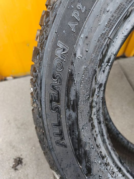 2 bucăți anvelope iarna 215 / 65/15