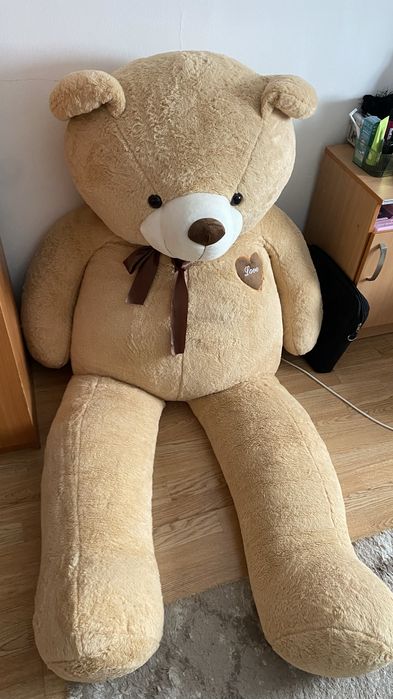 Продается плюшевый мишка, 180см