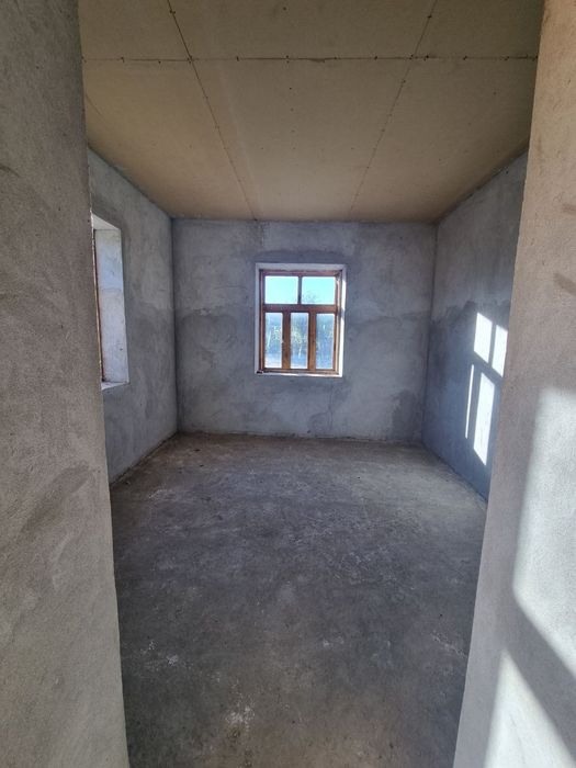 Зудлик билан уй сотилади