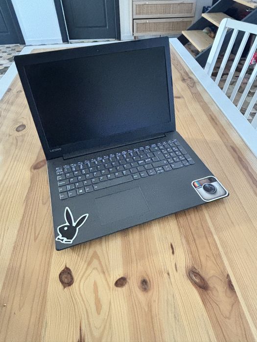 Lenovo Gaming• i5-8300H• Nvidia GTX 1050• 12gb ram ddr4• SSD 256gb