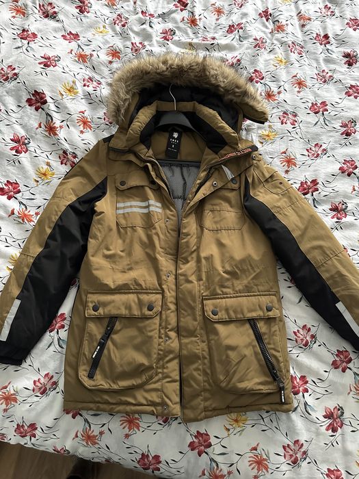 Мъжко зимно яке с качулка