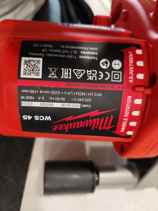 Намалена цена Фреза за канали Милуоки 1900 вата Milwaukee WCS 45 150mm