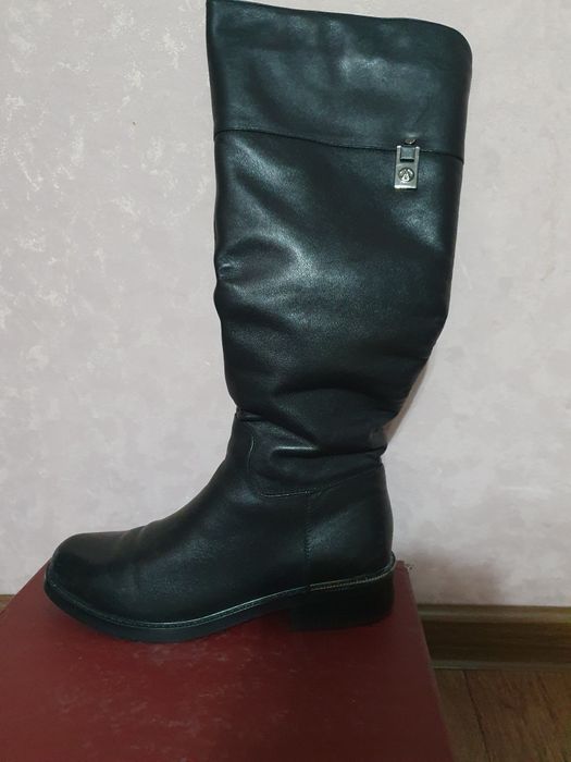 Продаю сапоги кожанные