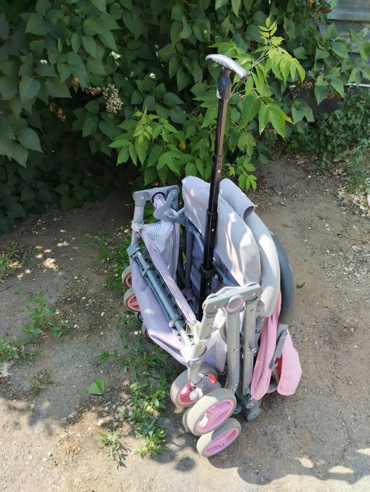 Коляска летняя ,лёгкая для девочки.