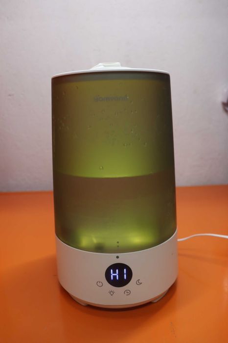 Овлажнител за спалня Homvana, 3.6L с горно пълнене с хладна мъгла, въртяща се на 360° мъгла, 34 часа работа, тих 16dB без BPA (бял)
