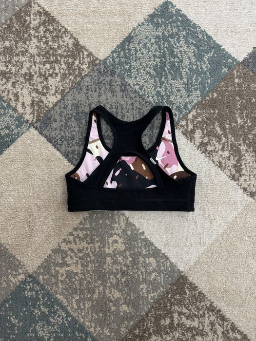 Дамско двулицево бюстие Nike