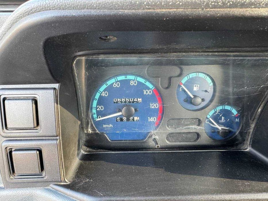 Damas sotiladi! Холати яхши, 1 та петноси бор,