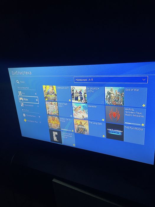 Продам PlayStation 4