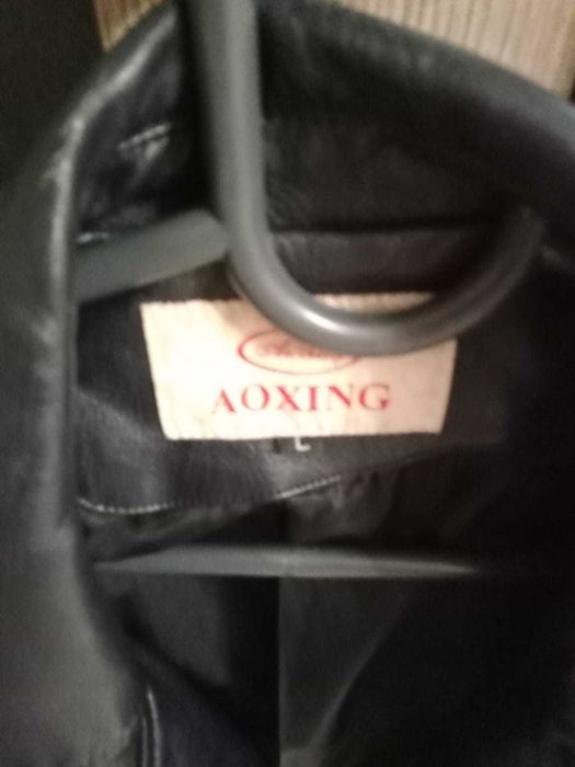 б/у_Молодежная кожаная куртка на девушку