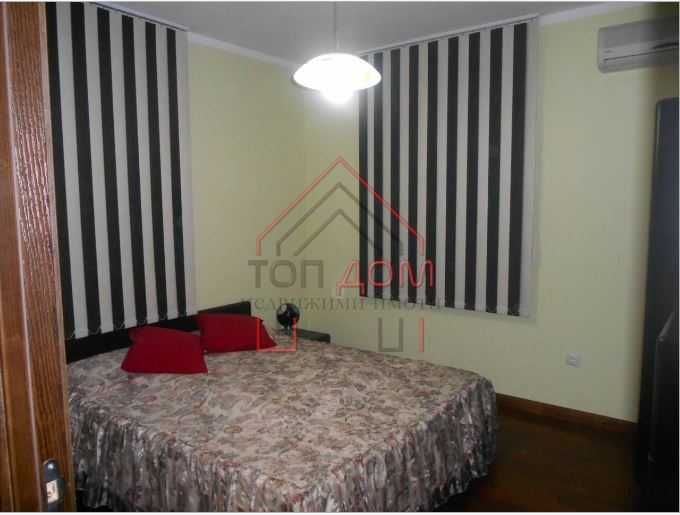 Дава се под наем Четиристаен апартамент в Варна, ВИНС - 90 кв.м за 816 € - Снимка #1