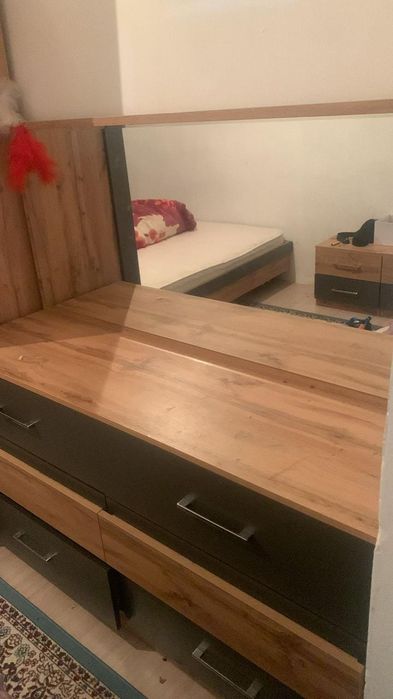 Спальный гарнитур