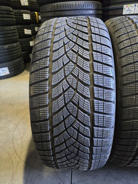 255/40/21 GOODYEAR 4бр