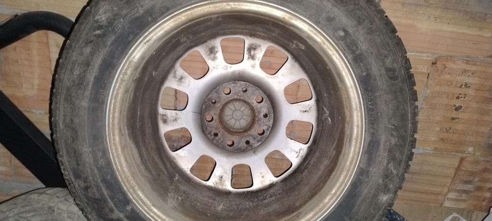 Jante + anvelope iarnă originale BMW 16"