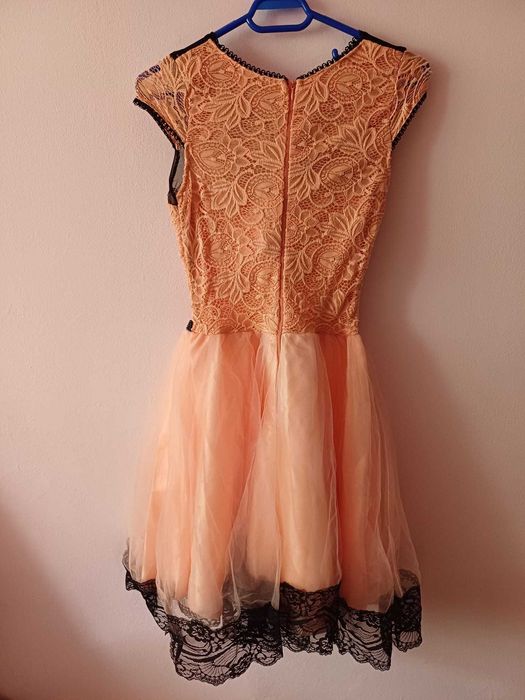 Rochie eleganta cu dantela scurta