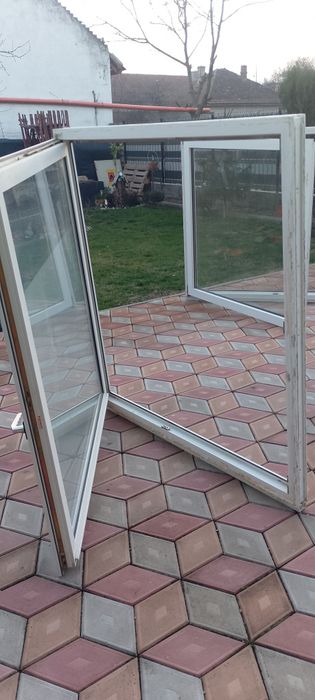 Vând două geamuri termopan