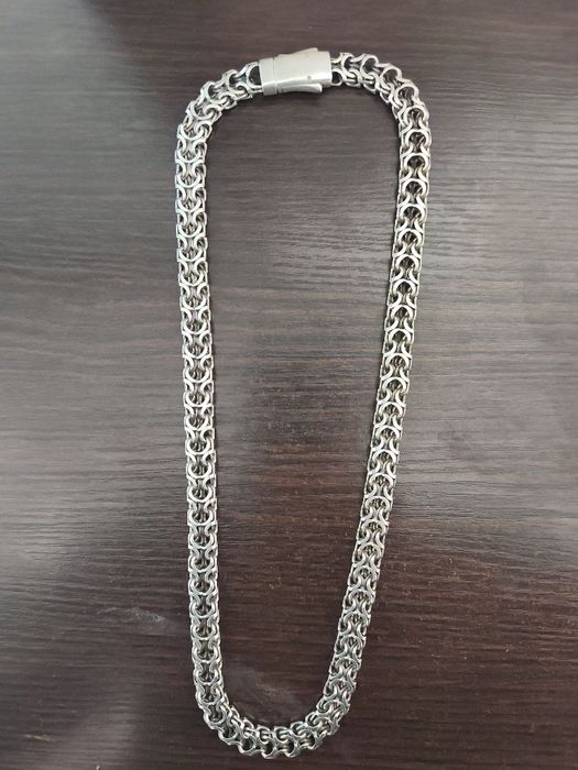 Продам серебряную цепь