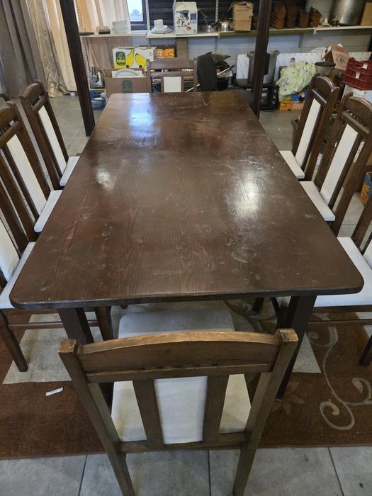 Дървена маса с 8 стола