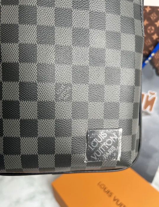 Мъжка чанта louis vuitton