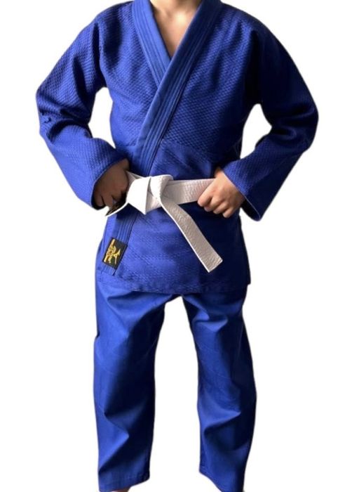 Кимано для дзюдо на 7-9 лет . В идеальном состоянии