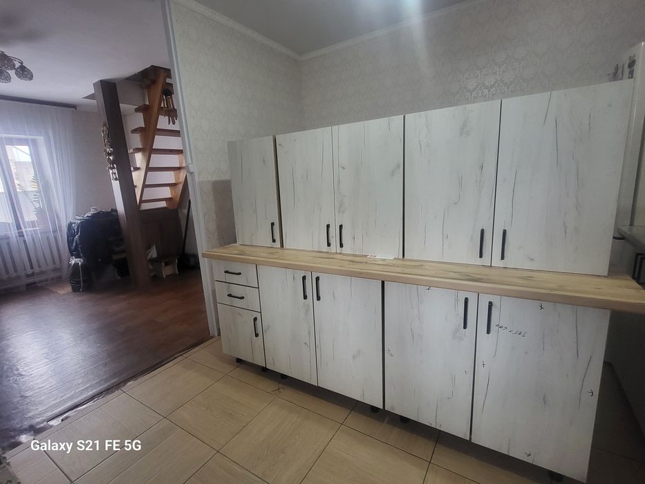 Продам кухонный гарнитур 2 мет