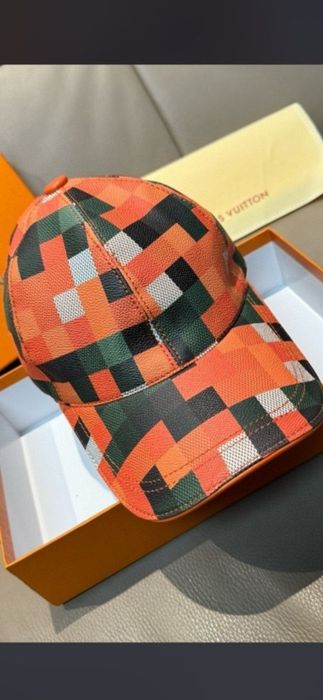 Șapcă Louis Vuitton model 2026,  8 modelemodele, preț fix