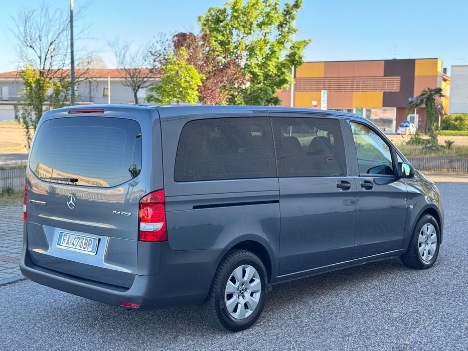 Mercedes Vito 114 CDI 9 Locuri 2 usi laterale! nu fac schimb