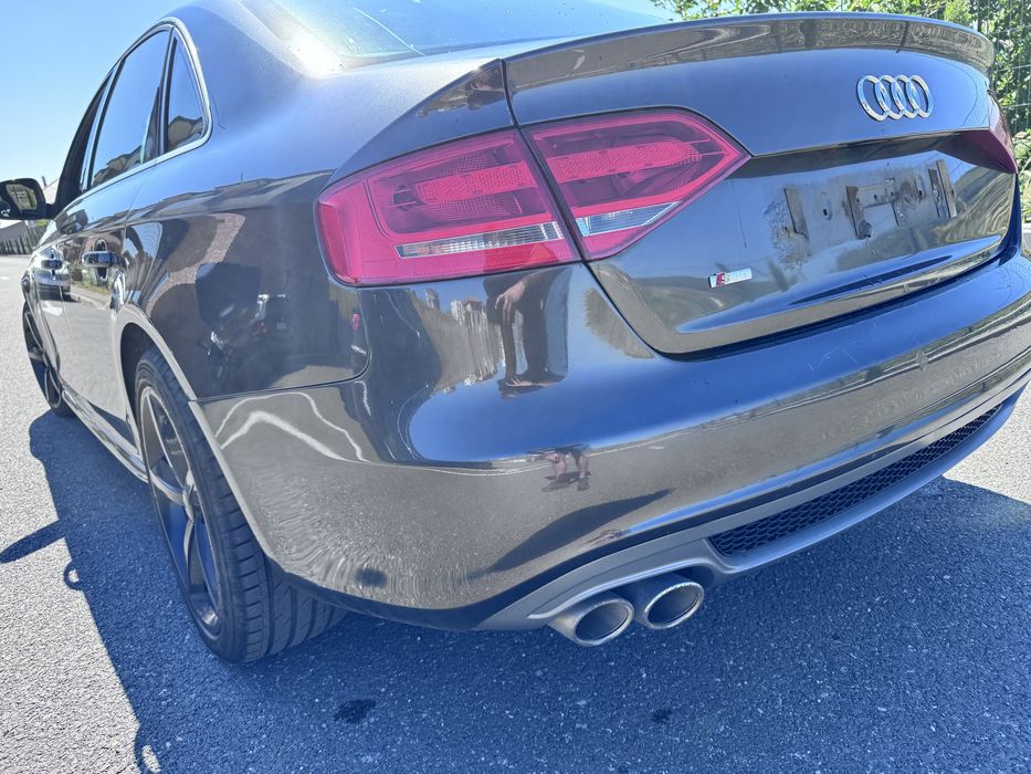 Bara spate s line audi a4 b8 sedan berlina LZ7L