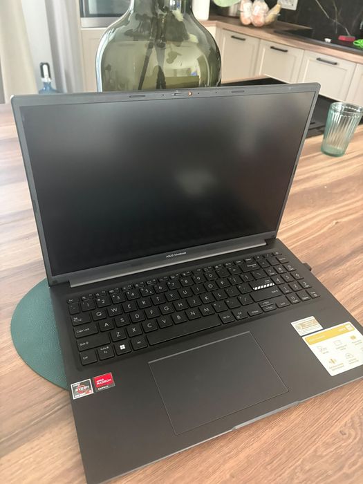 Factura si Garantie! Laptop Scoala ASUS Vivobook6'', WUXGA, IPS, 16GB DDR4, 512GB SSD, AMD Radeon™ Graphics 16 AMD Ryzen 5 7430U pana la 4.3GHz, 1