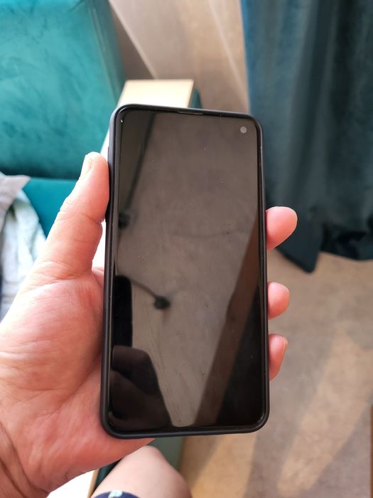 Продам Samsung s10 e продам