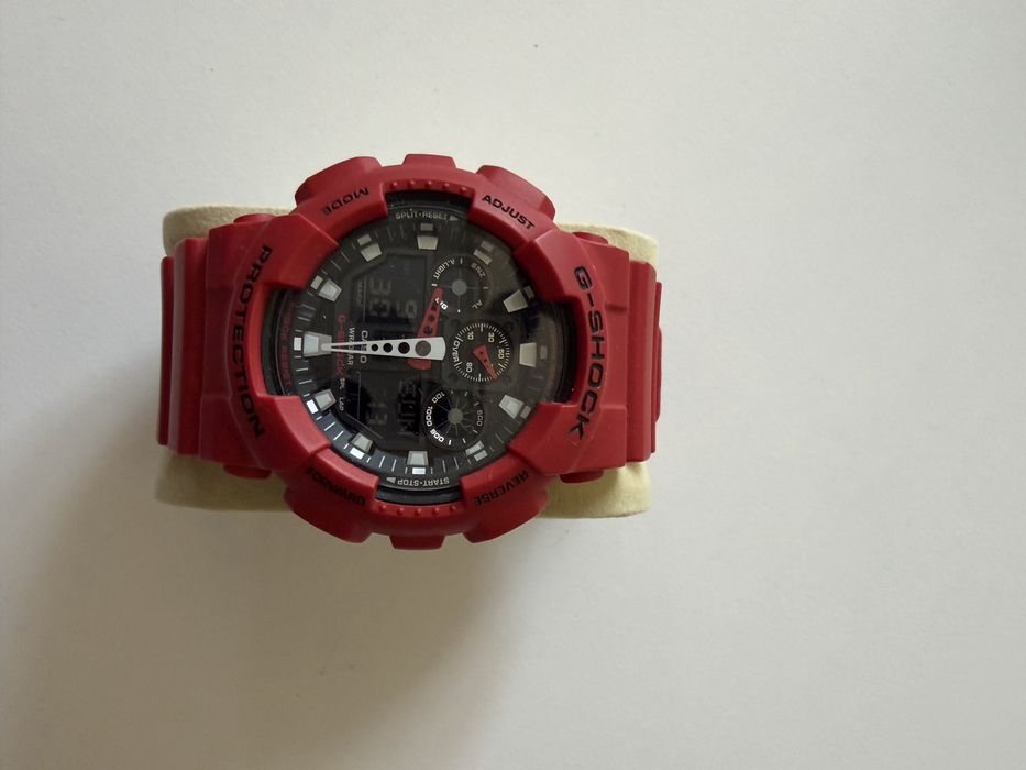 Casio G-Shock GA-100B-4A – чисто нов, оригинален