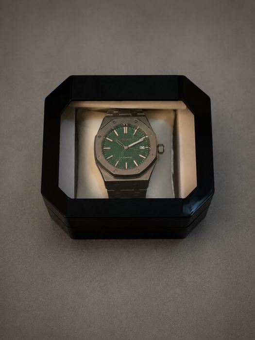 Часовник Seiko AP