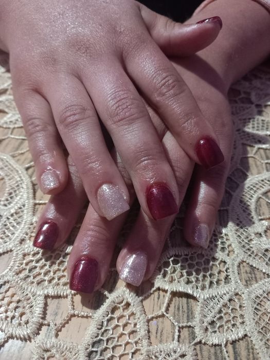 Te aștept cu drag la manichiură la cele mai mici prețuri.