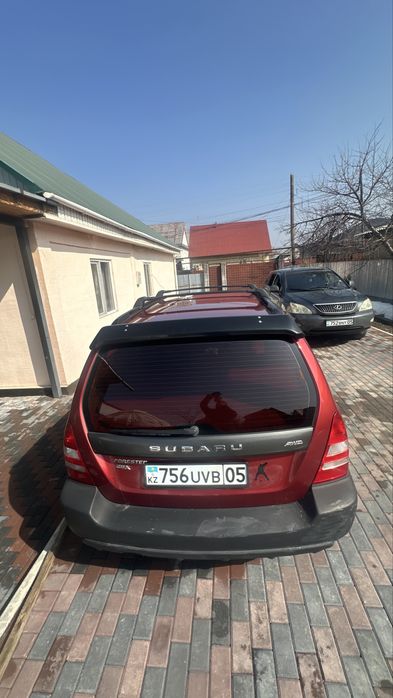 Машина  субару форестор