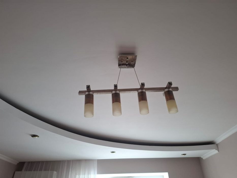 Продам люстры в отличном состоянии