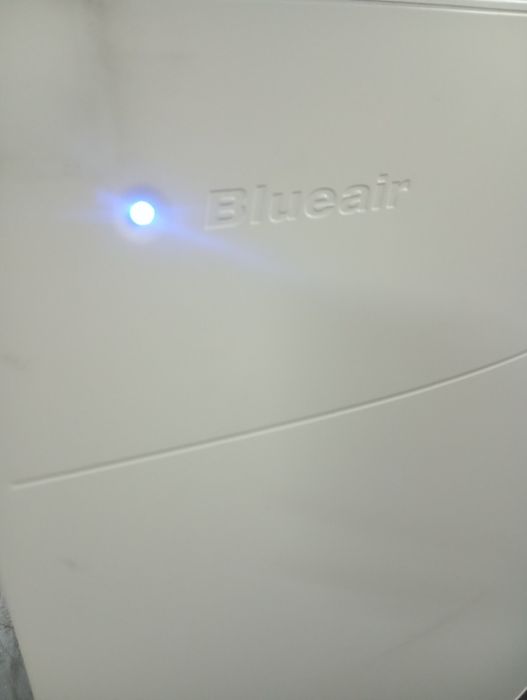 Пречиствател на въздух Blueair 403