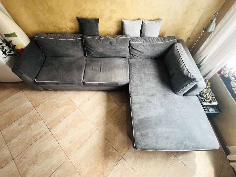 Разтегателен ъглов диван с лежанка — 399 €