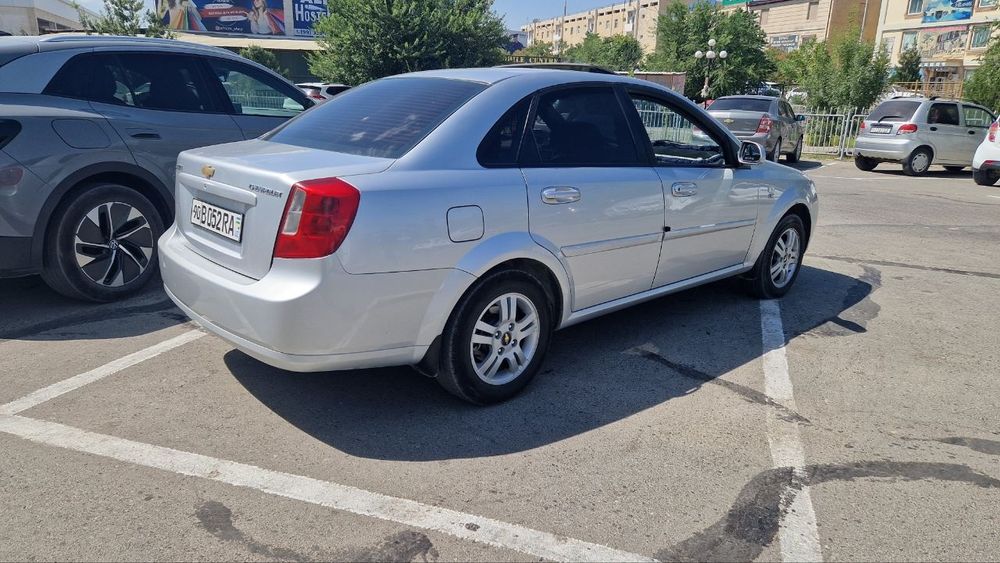 2013й матор 1.6 ласетти сотилади